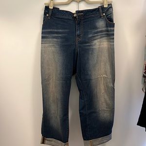 24 women’s boyfriend cut jeans.